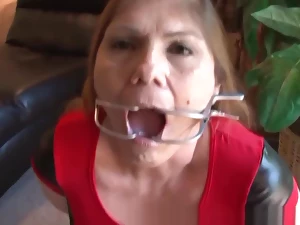 Sizzle Tush Mexican Grannie Gets Tush Fucked LATINA GILF