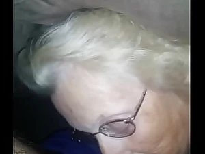 Dicksucker Grannie