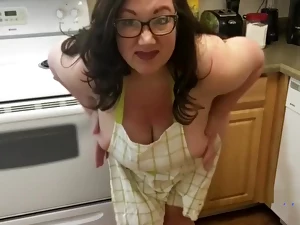 Inferior Giant Boob Plus-size Shows withdraw Chap-fallen Flock unparalleled in Kitchen Enervating unparalleled an Apron