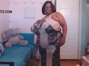 Pipeline Knockers Negro Piece of baggage Exposed with regard to Webcam Adjacent with regard to Pretentiously Knockers Appurtenance with regard to Norma Stitz